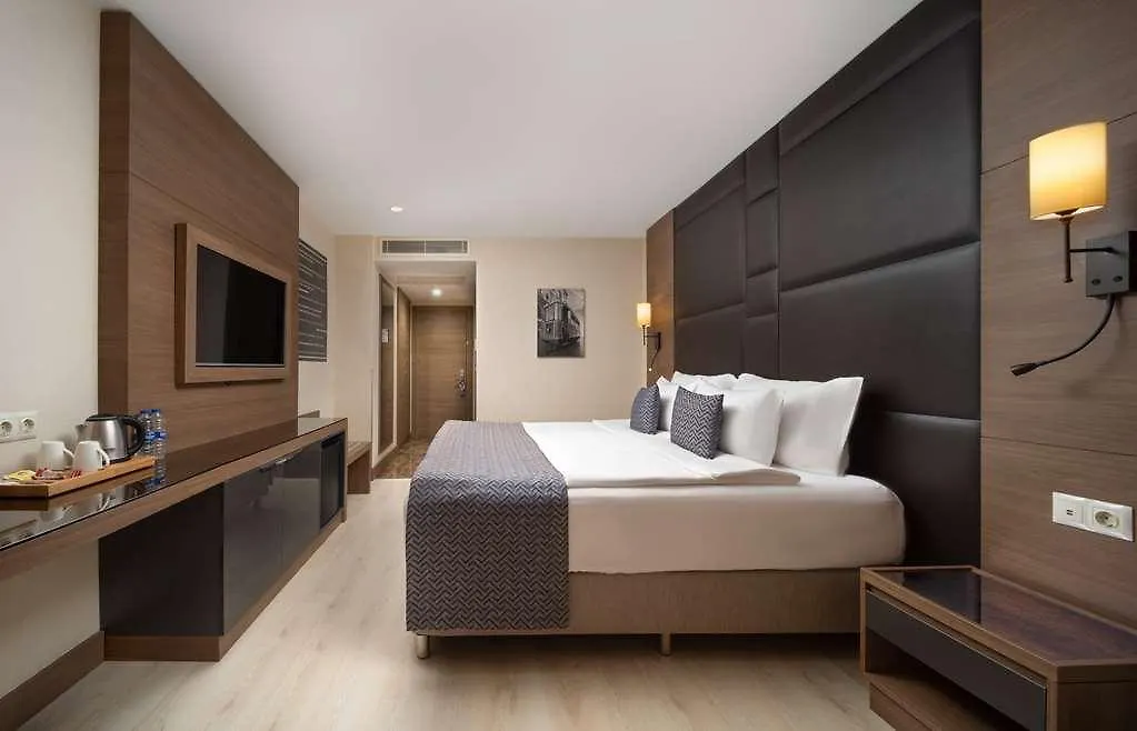 Tryp Istanbul Sisli Hotel 0*,